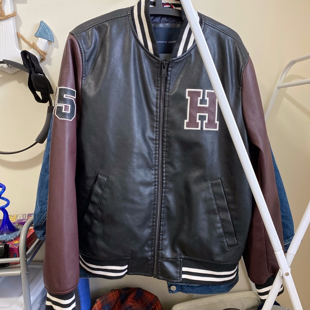 Tommy Hilfiger Maroon/Black Faux Leather